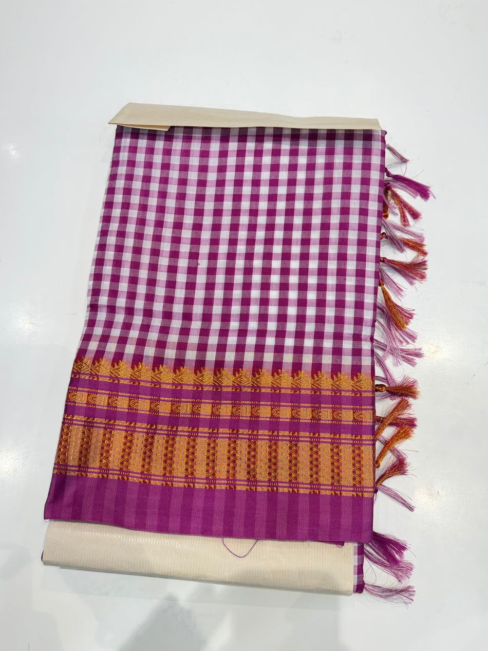 Irkal checks (dark pink )