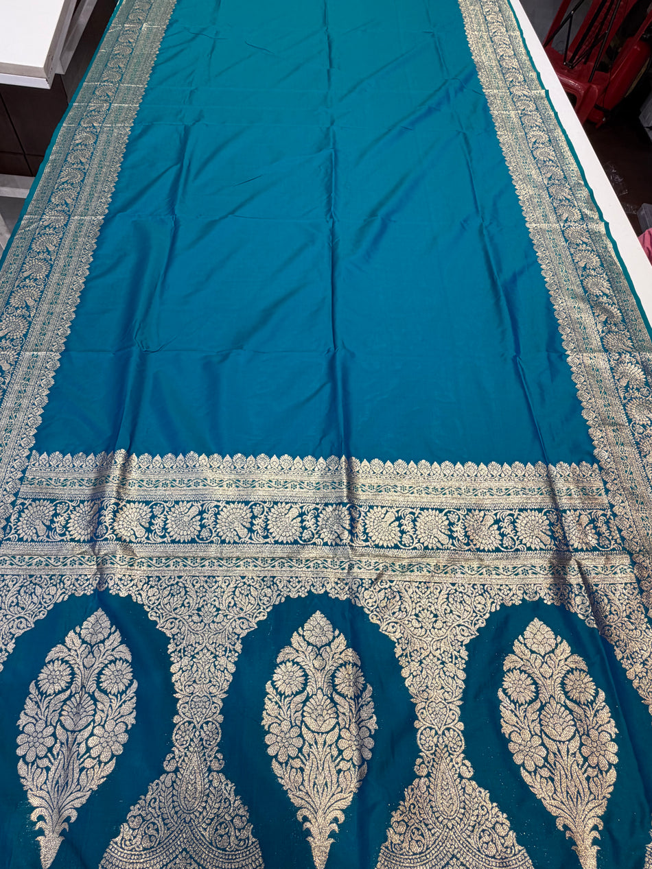 Soft silk plain saree(chintamani saree )