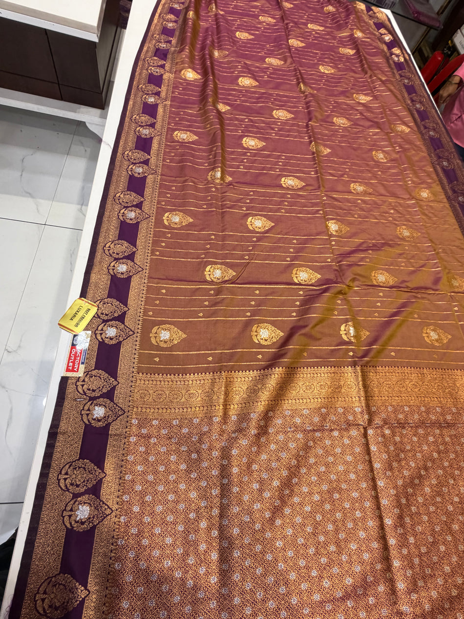 Soft silk trending saree (Anjari Colour )