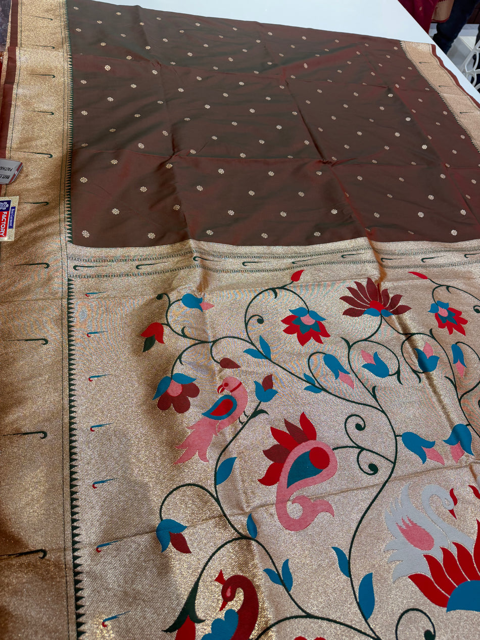 Muniya Paithani (Anjari Colour )
